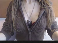 Hoi, ik ben Emmelien, een 34-jarige stijlvolle brunette met prachtige ogen en een lieve glimlach. Ik plaag je graag. Vertel me je fantasieën en we gaan samen op reis! Alles kan en niets moet. Je kunt ook gewoon even contact met me opnemen voor een praatje. Kus, Emmelien