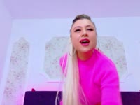 Flirty eye contact, good conversation, confident energy, playful teasing, genuine compliments, laughter, and people who know how to have fun and enjoy the moment ✨