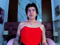 I am a dominant, elegant and burning queen. My gaze catches you, my voice seduces you and my show will make you give up without going back.