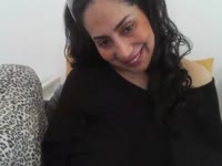 Brune pétillante qui aime la vie et ses plaisirs. la bonne humeur est mon moteur dans la vie . la séduction et les bons moments mon carburant. alors Messieurs, à vos clavier!