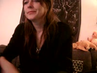 I am a nice woman, who wants to meet new people.i am a goth woman, with witchy vibes.