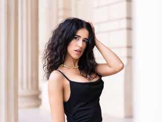 free live chat BellaLeen