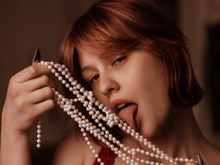cam girl playing with dildo ChristopherReuth
