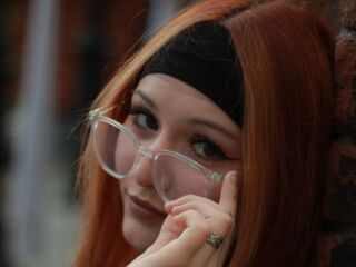 naked cam chat EmeraldClyatt