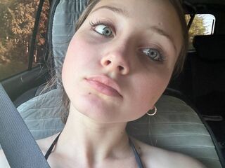 naughty cam girl masturbating with dildo HelgaHumenik