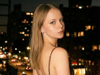 chatroom cam SophiePeachy