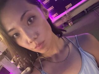 naked cam girl TiffanyBoster