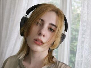 girl cam CarlHanchett