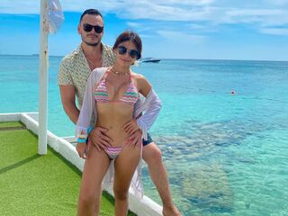camcouple masturbating with sextoy LyndaAndAntony