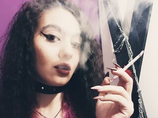 spanking webcam show MadeleineLynn