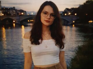 camgirl bdsm MazeHistoria