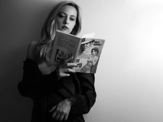 adult cam video chat AdelineGreen
