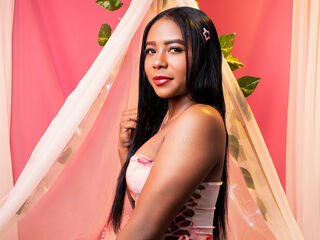 naked girl with webcam masturbating with vibrator AliceBrunett