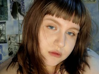 webcam strip tease show AliceBunn