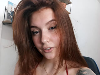 masturbating camgirl AliciaBash