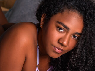 adult chatroom AmaraRuiiz