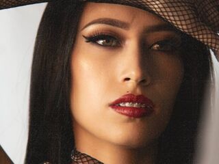 naked camgirl AmySheran