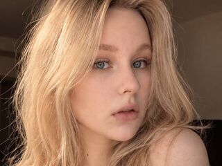 camslut AnnaReen