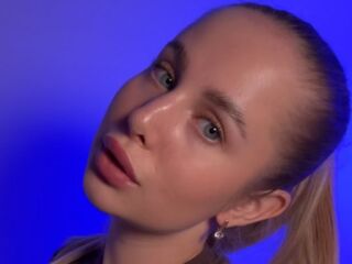 fingering cam girl AnnelleToulson