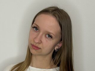 cam girl masturbating with sextoy AundreaMoczo