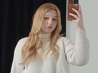 naked cam chatroom AutumnCoxwell