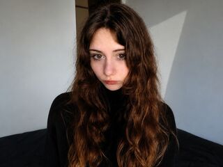 camslut masturbating BertaDavila