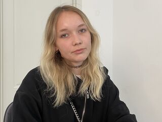 cam girl chatroom BonnieRad
