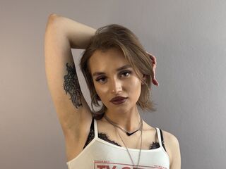 naughty cam girl CammiePratten