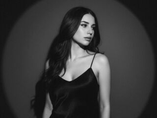 cam show CharlaDaponte