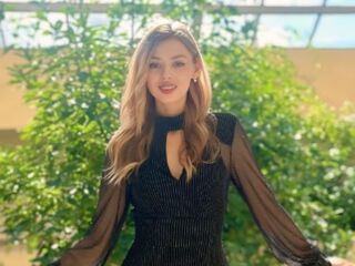 live webcam girl CharlotteReimer