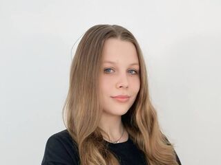 adult video chat room ChristianeSivie