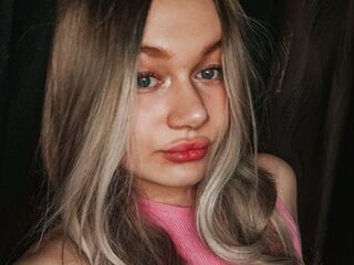 bedroom livecam CirillaAkerman