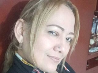 masturbating camgirl ClausRous