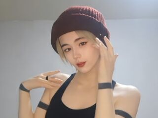 hot webcam slut DanaMoretti