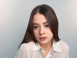 nude gamgirl DanielleGrovier