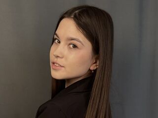 camgirl masturbating with dildo DarlineAugeri