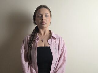 cam girl fingering pussy DelenaCouts