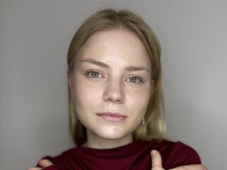 hot cam slut DelenaLabonne