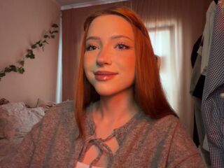 Kinky webcam DianniLinell