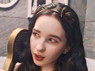 naked cam girl photo EliseGianola