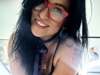 free adultcam EmliySuaz