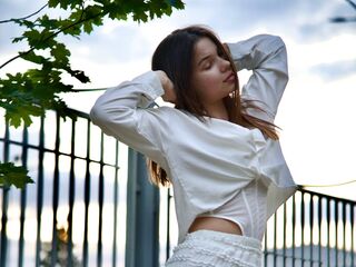 naked cam chatroom GraceHeitger