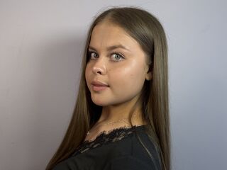 webcam babe chatroom JeanettaKorsak