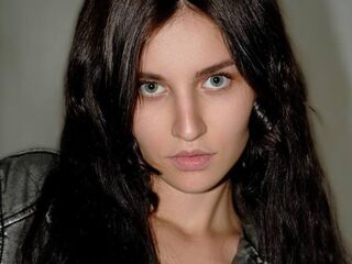 hot cam girl masturbating with sextoy JolineDurda