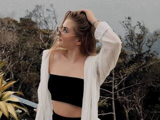 naked girl with webcam masturbating with sextoy JolineSchiefen