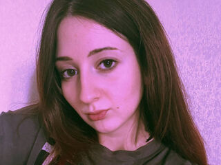 girl shaving pussy JuleEiden