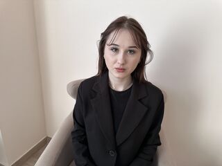 beautiful girlcam JulietVeis