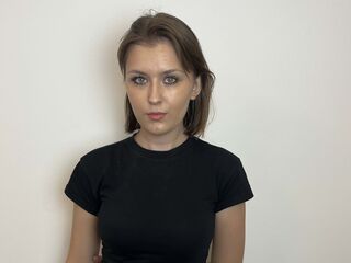 girl KariErpelding