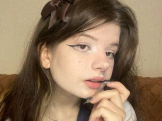 camwhore masturbating with vibrator KarolynBerendzen