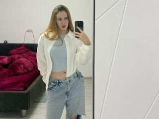 hot strip tease webcam KellyLynn